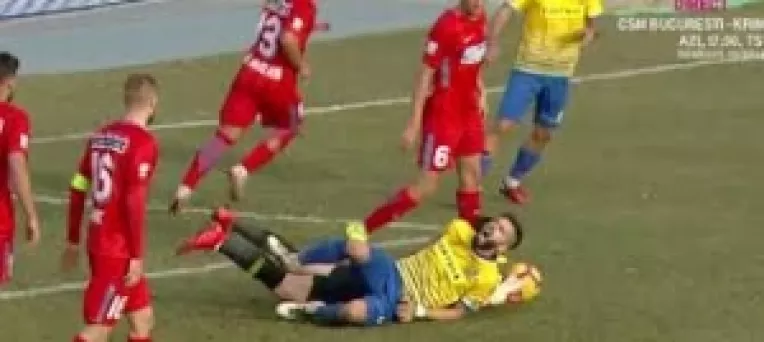 Arbitrul Hategan nu a acordat lovitura de la 11 metri, la interventia incorecta in careu a lui Balgradean, care  l-a facut KO pe Dobrosavlevici!