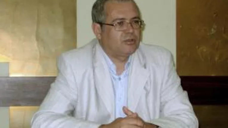 Buzatu acuza PSD ca isi protejeaza coruptii