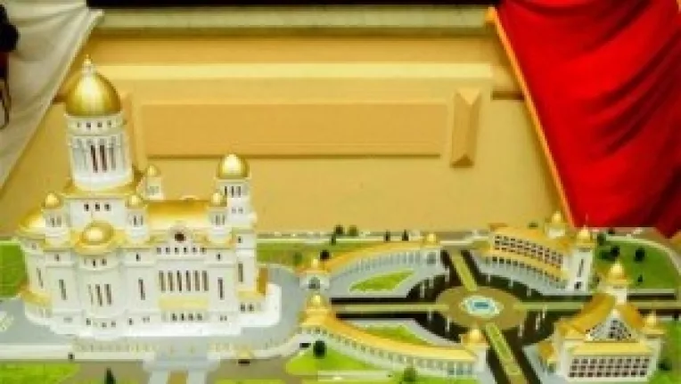 Catedrala Neamului va depasi cu 39 de metri in inaltime Palatul Parlamentului