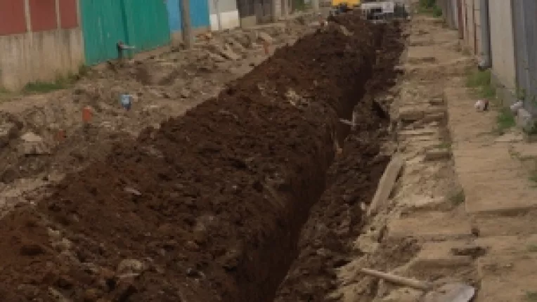 Gratie trio-ului Voiculescu-Oprescu-Piedone, doua strazi din cartierul Progresul vor avea infrastructura moderna  