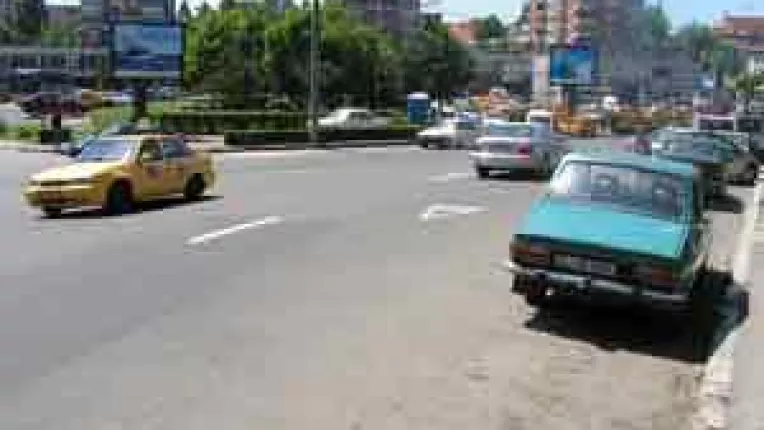 Intersectia "Stai si asteapta"