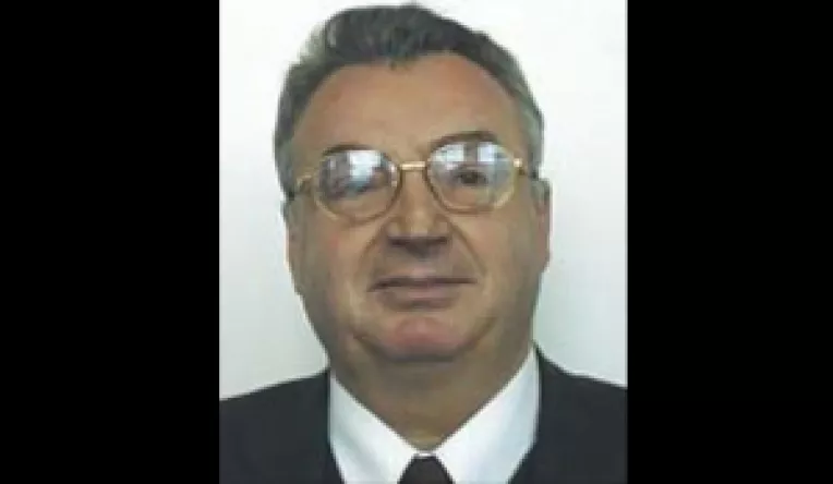 La libraria Mihai Eminescu are loc lansarea celui de-al treilea volum de poezii scrise de  Gheorghe Amza