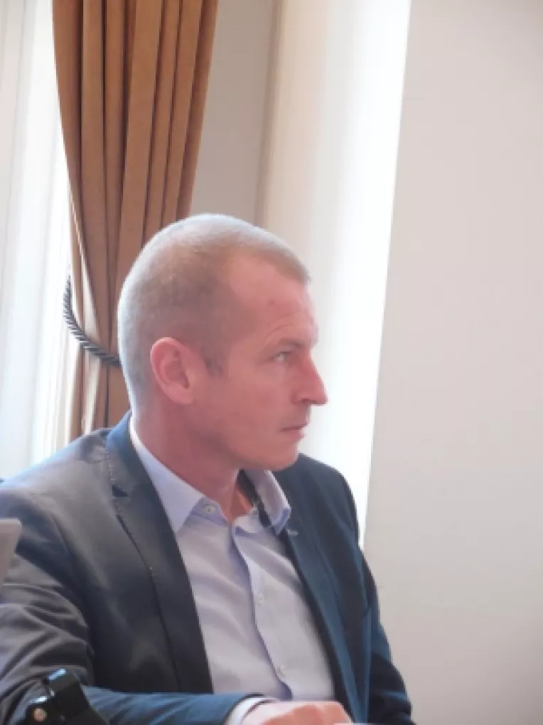 Martin Szalai, psiholog scolar, psihoterapeut la Targu-Mures: "Ii ajut pe tinerii din Mures sa depaseasca problemele emotionale, consumul de droguri si violenta!"