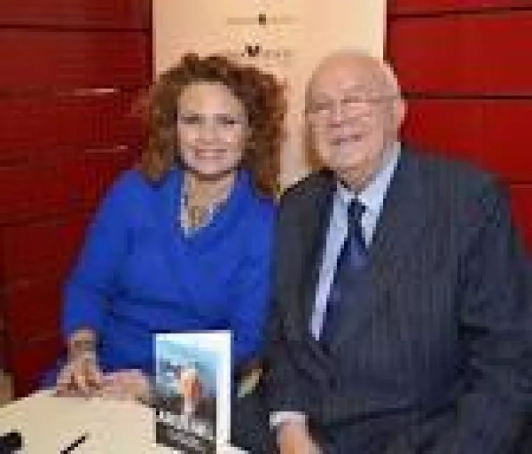 O calatorie prin lumea fascinanta a Artelor, cu Oana Georgescu, in spatiul cultural Gallery