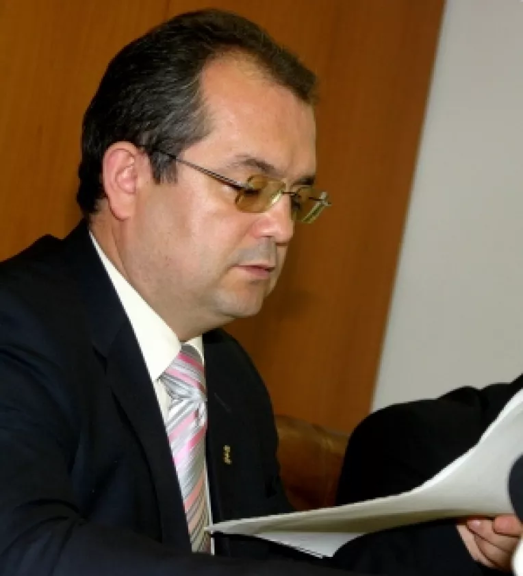 PDL propune desfiintarea contractului colectiv de munca la nivel national