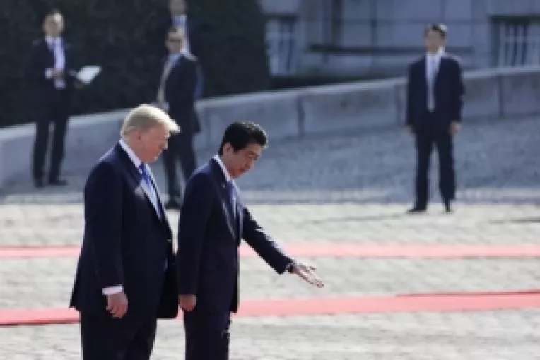 Presedintele american Donald Trump a declarat ca Japonia va putea dobori rachetele nord-coreene din cer cu echipament militar cumparat de la Statele Unite