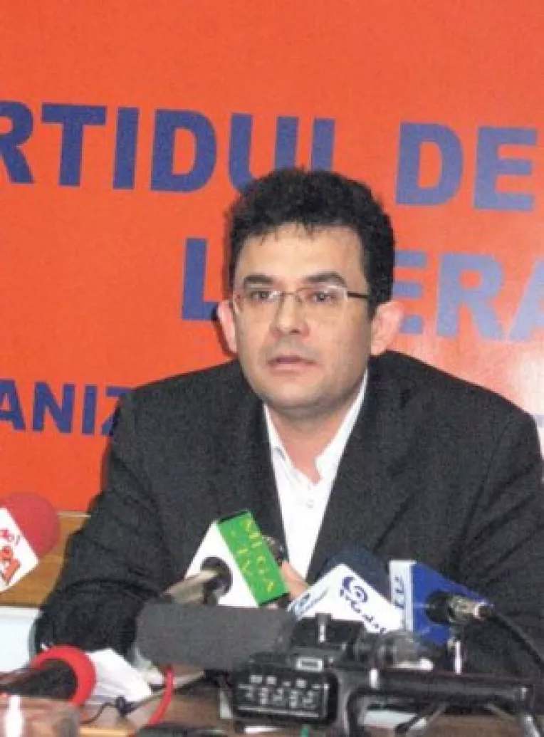 Resmerita iese la atac