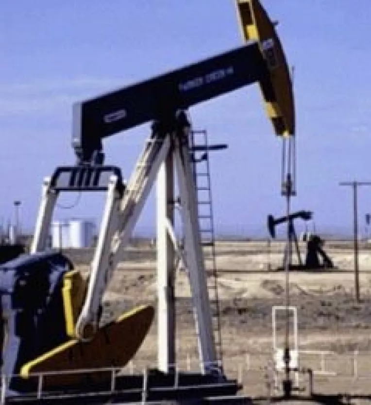 Situatia incerta din Egipt a crescut pretul petrolului