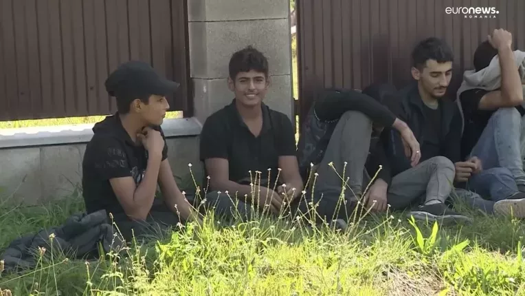 Slovacia prelungeste controalele la vama. Numarul migrantilor dintre Slovacia si Ungaria a scazut