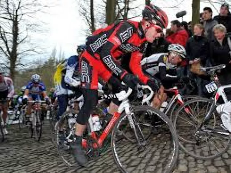 Sportul practicat cu consecventa ne ajuta sa ne mentinem sanatatea