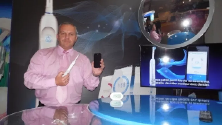 Tiberius Amplef: "Oral-B Pro 6000 Cross Action!"