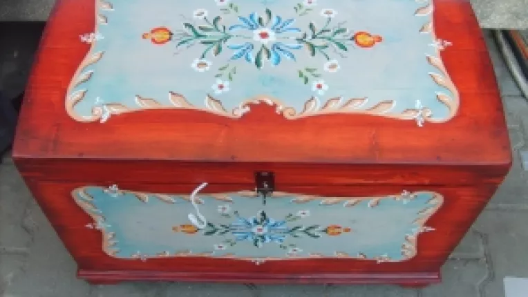 Viorel Bangala: "Lazi mari de zestre, pictate, la targul Piata Taraneasca si Mester(Esti)!"