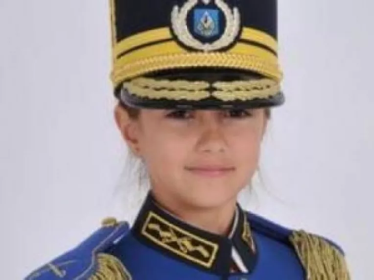 Visul i s-a implinit : Anne Marie Bontea, vice-campioana la calarie,  a trecut pe sub Arcul de Triumf pe iapa sa, Dalilla 